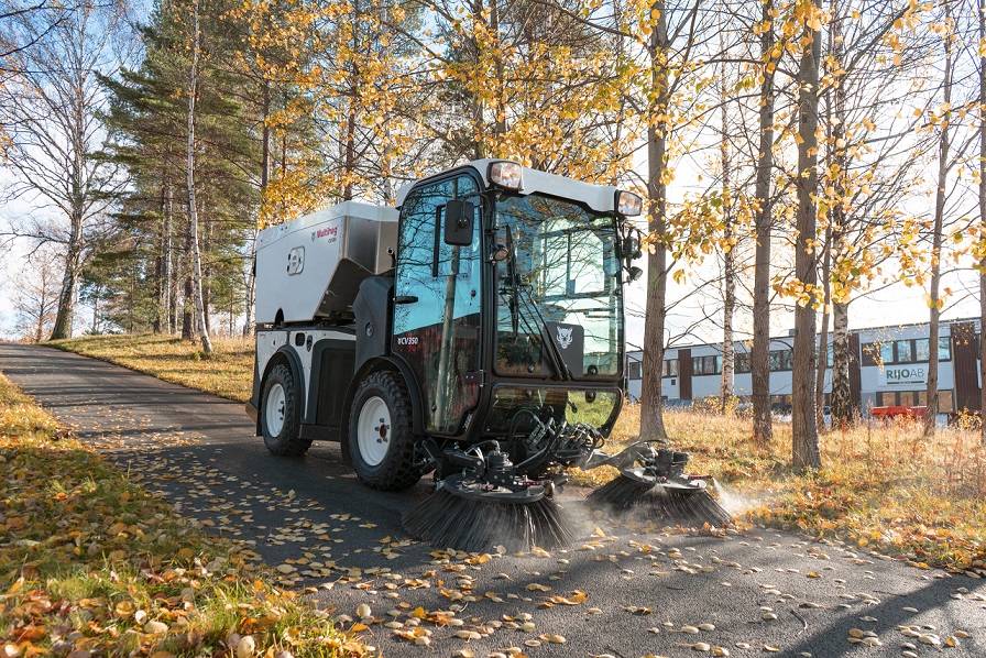 Komunální zametací stroj - na jemný prach i hrubé nečistoty