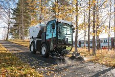 Komunální zametací stroj - na jemný prach i hrubé nečistoty